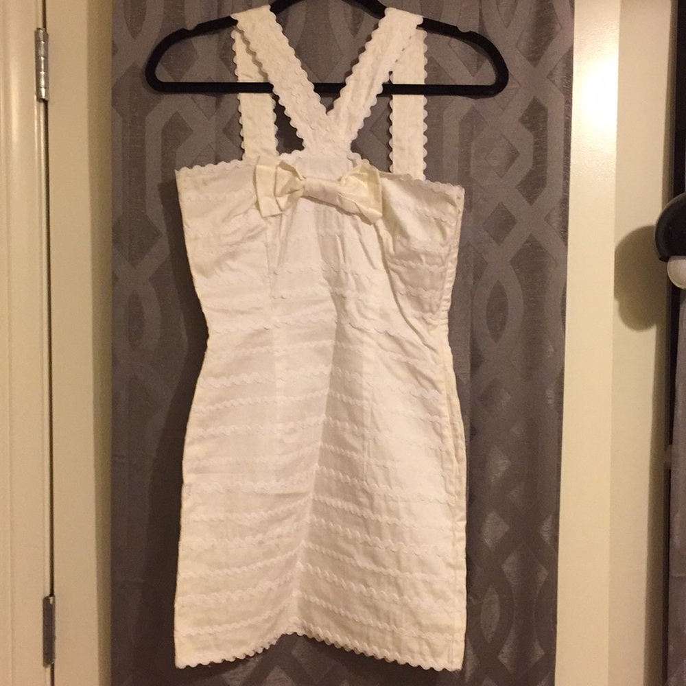 Lipsy London / Scallop Bow Front Dress / 8